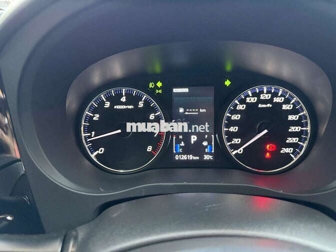 Mitsubishi Outlander 2020 Premium 2.4L,màu đen,1v2