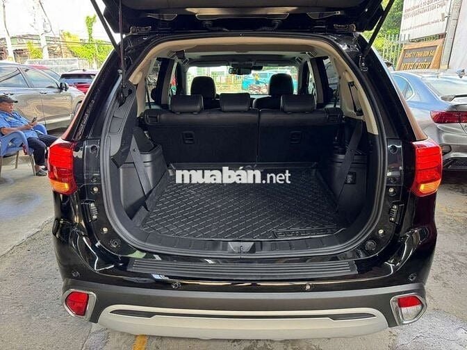 Mitsubishi Outlander 2020 Premium 2.4L,màu đen,1v2