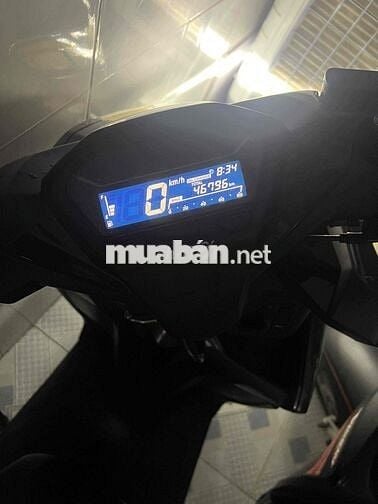 Vario 150 mới keng cần tiền nên bán