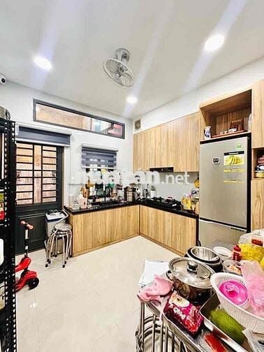 Bán Nhà Hẻm Xe Hơi Huỳnh Văn Bánh, Hẻm Đẹp và Dân Trí