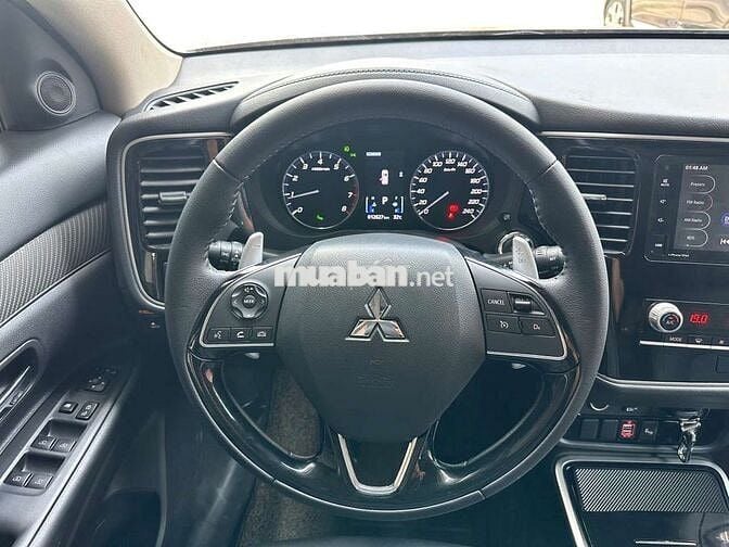 Mitsubishi Outlander 2020 Premium 2.4L,màu đen,1v2