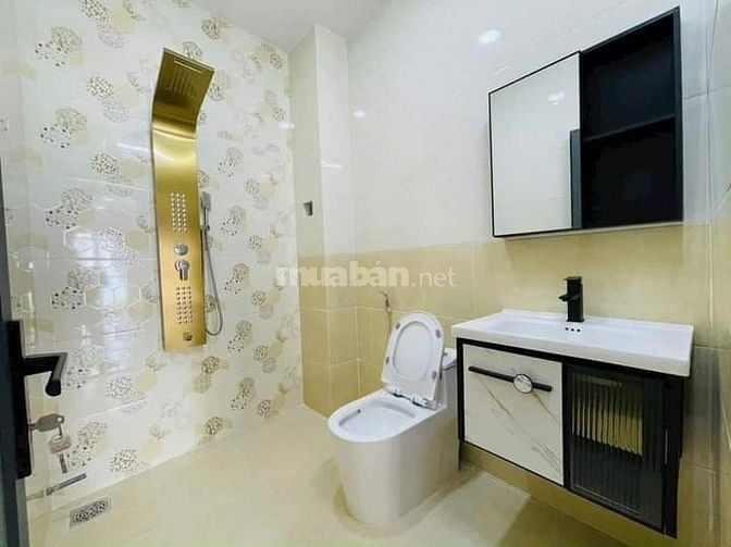  Bán CHDV ngay Hàng Xanh, 8 x 16m, 5 Tấm Giá 20 tỷ thương lượng