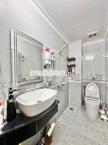 Bán Nhà Hẻm Xe Hơi Huỳnh Văn Bánh, Hẻm Đẹp và Dân Trí