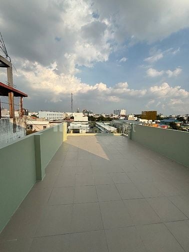 Cho thuê nhà nguyên căn, thích hợp ở và mở văn phòng giao dịch online 