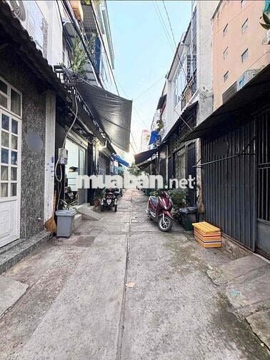 Cho thuê nhà 7tr5 đường 18D Gò xoài 3x8 .3tẩngb2pn 2tolet