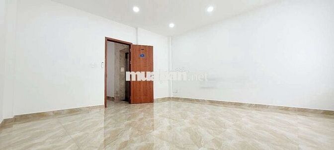 Văn phòng đẹp 25m2, giá siêu rẻ chỉ 5,2tr tại Vạn Phúc City,