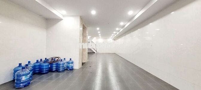 Văn phòng đẹp 25m2, giá siêu rẻ chỉ 5,2tr tại Vạn Phúc City,