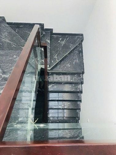 Bán nhà mặt tiền Bùi Tá Hán phường An Phú Quận 2 giá 18,5 tỷ