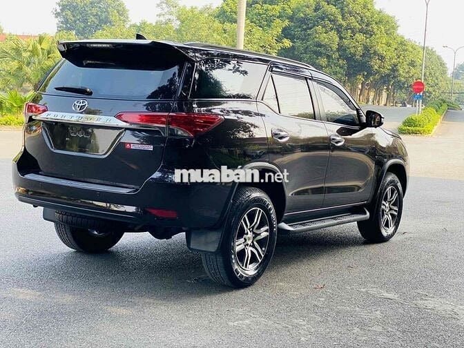 Toyota Fortuner 2017 2.4G 4x2 - 180000 km