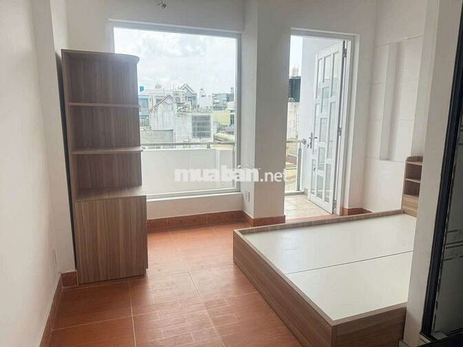 PHÒNG BAN CÔNG GIÁ RẺ MỚI XÂY SẴN NỘI THẤT NGAY GẦN ĐẦM SEN, ĐH VHU
