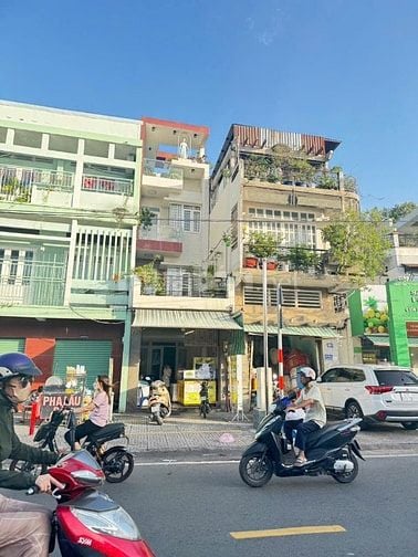Bán nhà MT Phạm Thế Hiển P4Q8. 3.9x17m 1 trệt 2 lầu ST