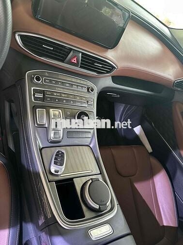 Hyundai Santa Fe 2024 Tiêu chuẩn 2.2L - 7000 km