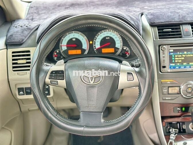 Toyota Corolla Altis 2013 2.0