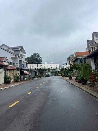 Bán đất cho mẹ đi lấy chồng,mặt tiền đường Cầu Chợ Đệm,tt Tân Túc 100m