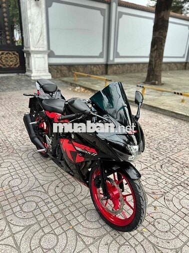 Suzuki Gsx r150 máy zin biển số 72 cccd chủ