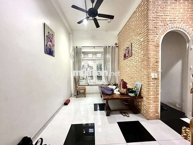 Biệt thự mặt hẻm 5m-tại Đ.Lam Sơn Tân Bình|sổ sách chuẩn chỉnh|giá tốt