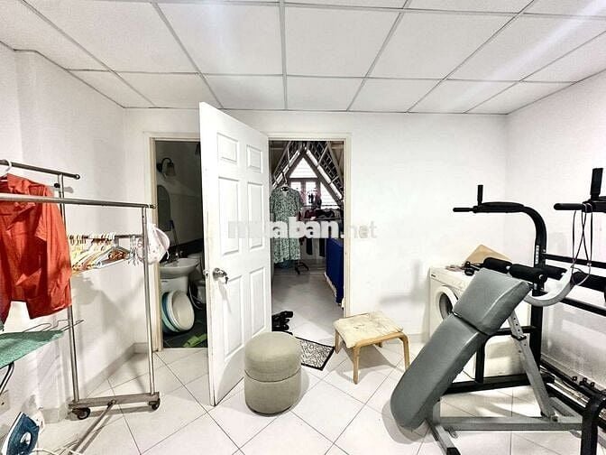 Biệt thự mặt hẻm 5m-tại Đ.Lam Sơn Tân Bình|sổ sách chuẩn chỉnh|giá tốt