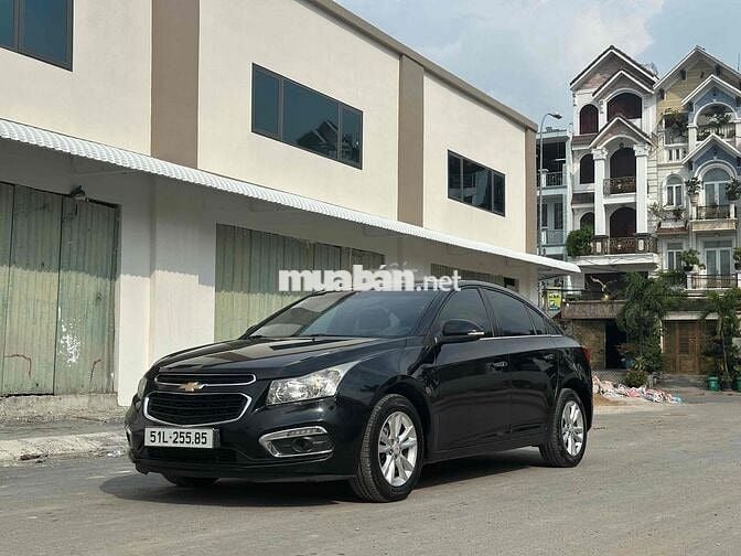 Chevrolet Cruze số sàn 2017 – Xe gia đình chuẩn