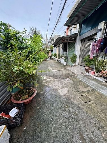 Chính chủ bán nhà shr 4*14m ,nhà có hẻm mặt sau thông thoáng