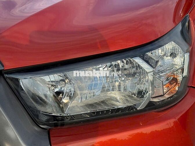 Bán xe Toyota Hilux 2021 2.4 số tự động 1 cầu đẹp