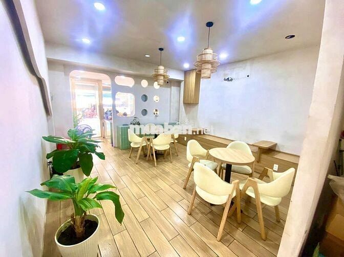 Mặt bằng 385 Nguyễn Trọng Tuyển(gần chợ Phạm Văn Hai)