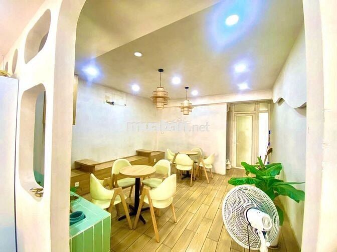 Mặt bằng 385 Nguyễn Trọng Tuyển(gần chợ Phạm Văn Hai)