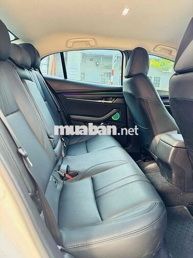 Mazda 3 2023 1.5L Deluxe