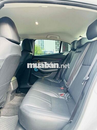 Mazda 3 2023 1.5L Deluxe