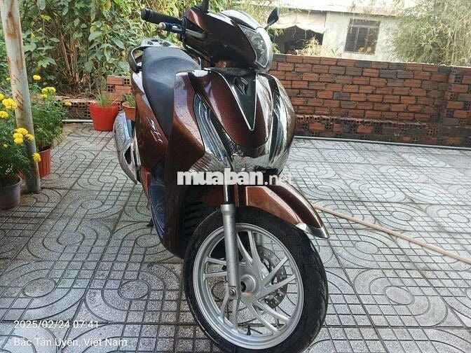 Chính chủ cần bán SH 125i zin