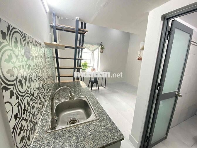 Duplex - Rộng Rãi - Thoáng Mát - CMT8 - Hoàng Văn Thụ - Ngã 4 Bảy Hiền
