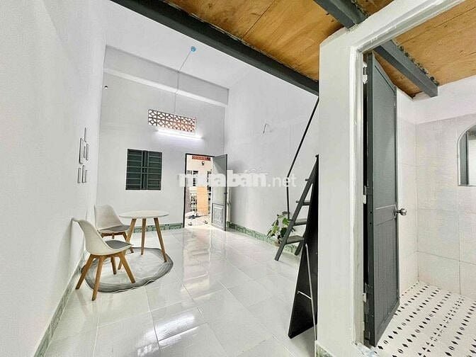 CHO THUÊ PHÒNG CÓ GÁC RỘNG NGAY KHU SÂN BAY