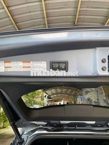 Corolla Cross 2023 1.8V - 6,900 km - Giá Còn Giảm