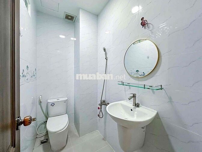 🏡CĂN HỘ BAN CÔNG RIÊNG ĐẦY ĐỦ NỘI THẤT NGAY SÂN BAY TÂN SƠN NHẤT 🏡