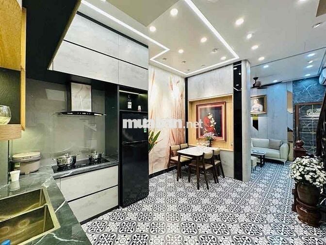 Nhà đẹp Trần Thái Tông - 38m2x6 tầng thang máy, ô tô cách 15m 9.98tỷ