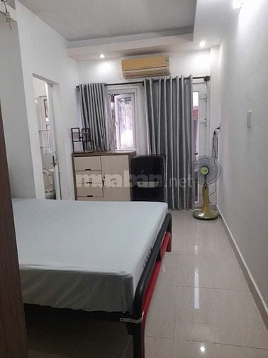 Phòng bancol  lầu 2 , full đồ quận 3. giá 3,8 tr/th
