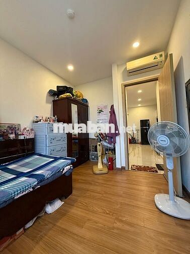 HÀNG HOT - Căn 62m2 2pn 2wc tặng gần full nội thất giá 2,250 tỷ