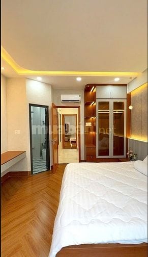 Em cần bán nhà mặt tiền Hoa Sữa, Phú Nhuận 64m2, 1T2L ST. Giá 7,2 tỷ