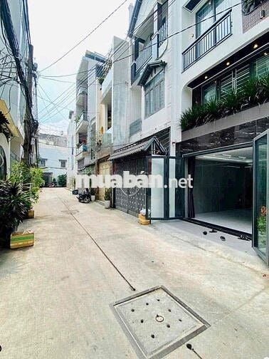 Cô Hoa cần bán nhà đường Lê Thị Bạch Cát, Quận 11. giá 5Tỷ570/ 54m2.