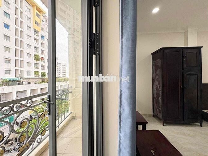 Cho Thuê Căn Studio Ban Công Thang Máy Full NT Ngay SVĐ Phú Thọ Q10