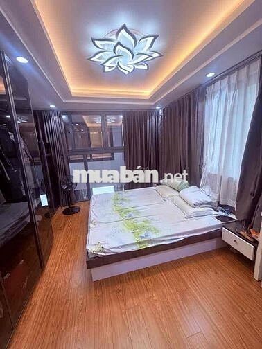 MẶT TIỀN LÔ GÓC HỒNG BÀNG Q.11 KHÔNG LỘ GIỚI - NHÀ HIỆN ĐẠI ỐP GỖ