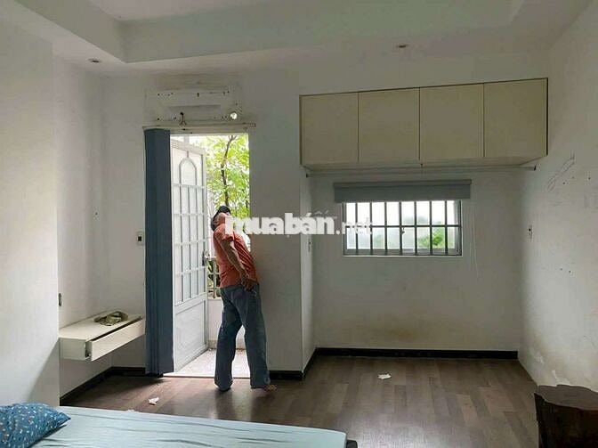 Cho thuê nhà nguyên căn.Đường Lê Hồng Phong.Phường 1.Quận 10.