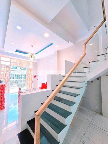 Bán nhà Quốc Lộ 50 thông Nguyễn Văn Linh liền kề Q8. (4x15) 3Lầu