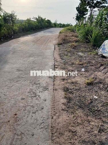 Cần bán đất 2hecta Eahleo mặt tiền đường bê tông