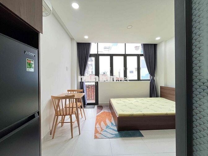 Cho thuê căn hộ Studio Ban công Q1 gần cầu Ông Lãnh, chợ Bến Thành