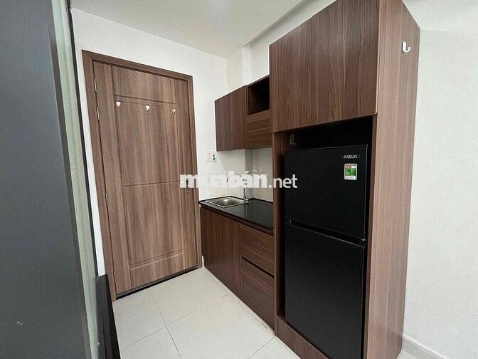 Cho thuê căn hộ Studio Ban công Q1 gần cầu Ông Lãnh, chợ Bến Thành