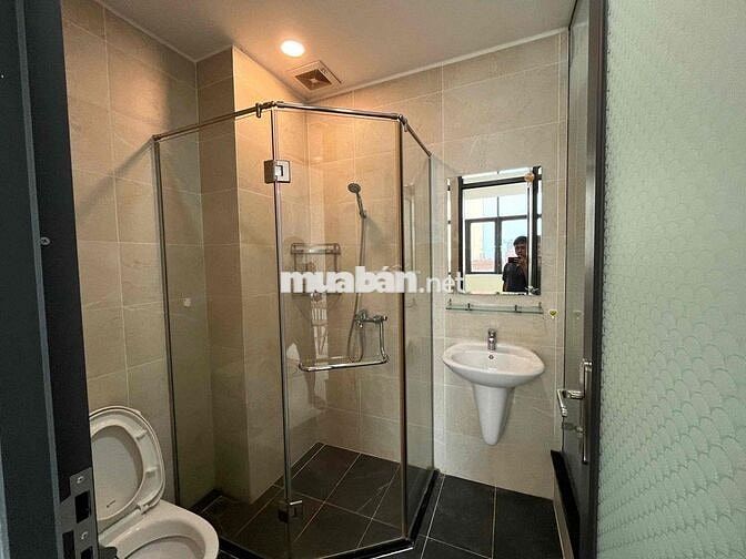 Cho thuê căn hộ Studio Ban công Q1 gần cầu Ông Lãnh, chợ Bến Thành