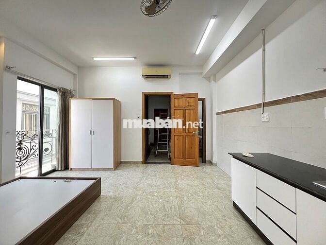 STUDIO BAN CÔNG THOÁNG MÁT NGAY NHIÊU TỨ - PHAN ĐĂNG LƯU - HOA SỨ