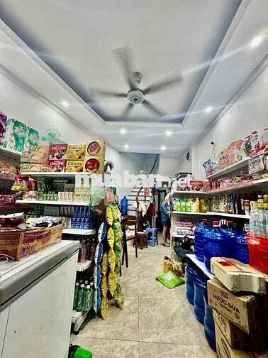Nhà ở kinh doanh Trần Khát Chân