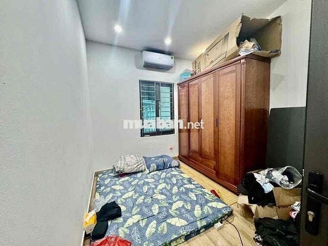 Nhà ở kinh doanh Trần Khát Chân