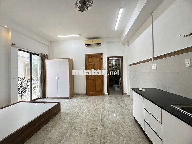 STUDIO BAN CÔNG THOÁNG MÁT NGAY NHIÊU TỨ - PHAN ĐĂNG LƯU - HOA SỨ